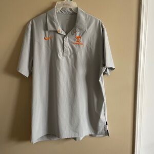 University of Tennessee pre-game team shirt, size xl, dri-fit